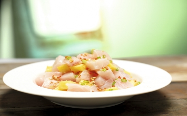 Cebiche de lenguado y piña